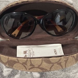 Oversized round framed sunglasses